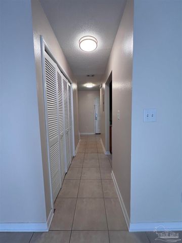 7022 Chapel St 14, Pensacola, FL 32504