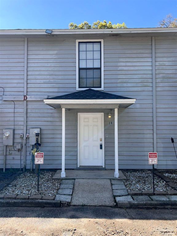 7022 Chapel St 14, Pensacola, FL 32504