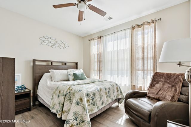18 Raccoon Lane, Barnegat, NJ 08005