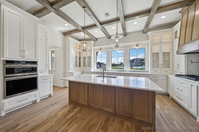 31005 E 67th Street S, Broken Arrow, OK 74014