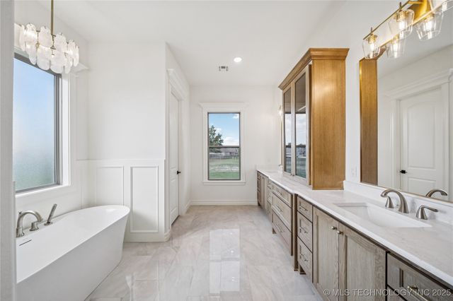 31005 E 67th Street S, Broken Arrow, OK 74014