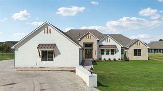 31005 E 67th Street S, Broken Arrow, OK 74014