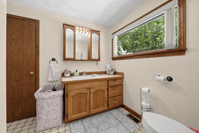 7 Balsam Dr, Townsend, MA 01469