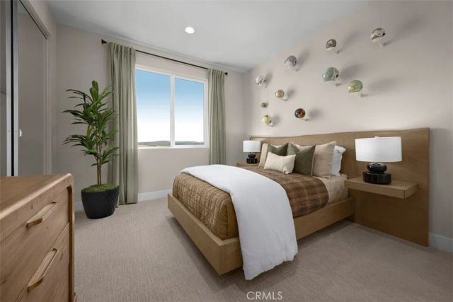 312 Pluto, Irvine, CA 92618