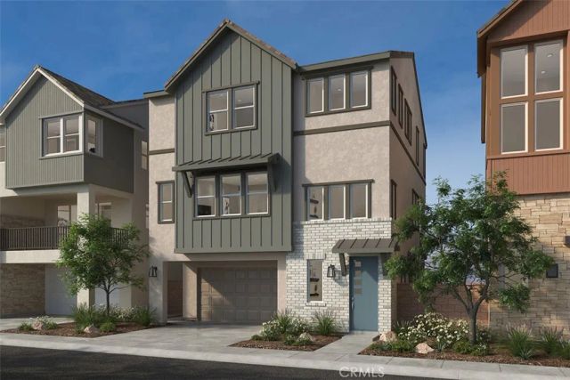 312 Pluto, Irvine, CA 92618