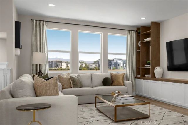 312 Pluto, Irvine, CA 92618