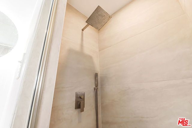21905 Viscanio Road, Woodland Hills (los Angeles), CA 91364