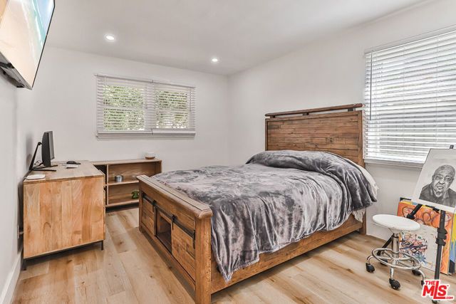 21905 Viscanio Road, Woodland Hills (los Angeles), CA 91364