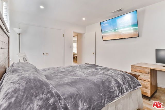 21905 Viscanio Road, Woodland Hills (los Angeles), CA 91364