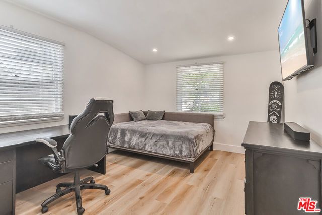 21905 Viscanio Road, Woodland Hills (los Angeles), CA 91364