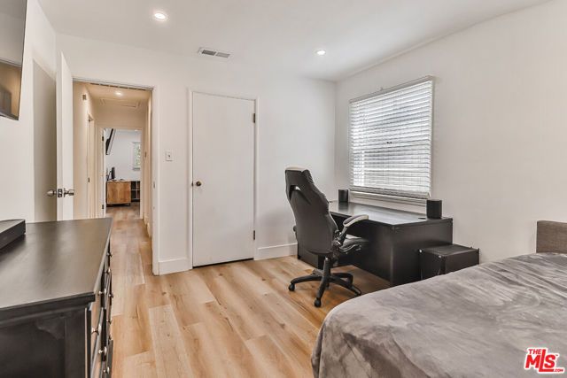 21905 Viscanio Road, Woodland Hills (los Angeles), CA 91364