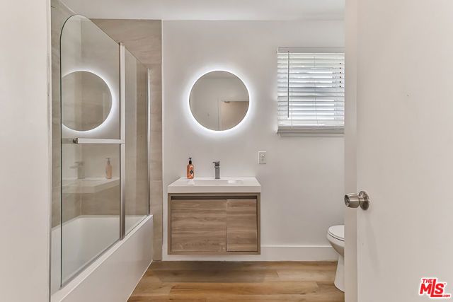 21905 Viscanio Road, Woodland Hills (los Angeles), CA 91364