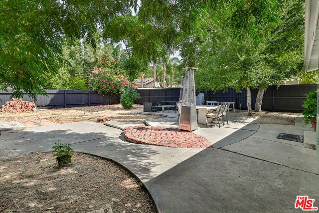 21905 Viscanio Road, Woodland Hills (los Angeles), CA 91364