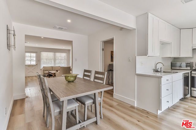 21905 Viscanio Road, Woodland Hills (los Angeles), CA 91364