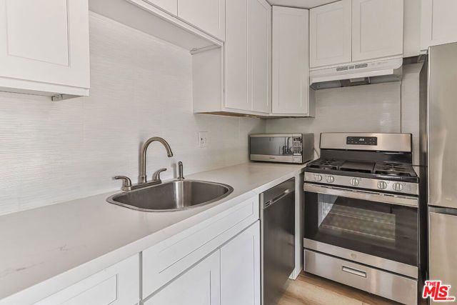 21905 Viscanio Road, Woodland Hills (los Angeles), CA 91364