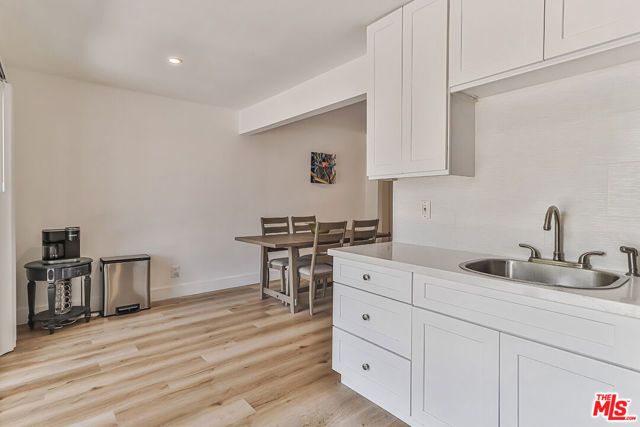 21905 Viscanio Road, Woodland Hills (los Angeles), CA 91364