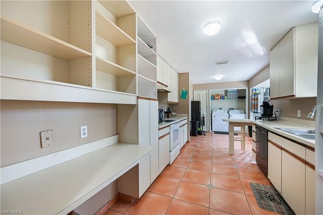 3380 10th AVE SE, Naples, FL 34117