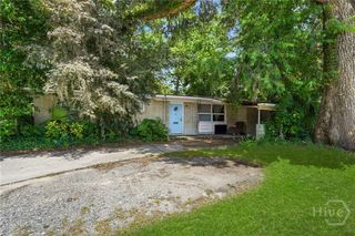 410 E Montgomery Cross Road, Savannah, GA 31406