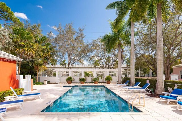 520 Loretto Ave 21, Coral Gables, FL 33146