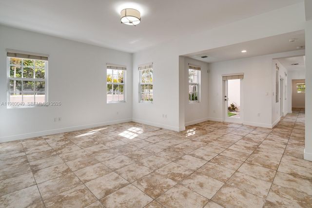 520 Loretto Ave 21, Coral Gables, FL 33146