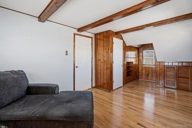 303 Kansas Street, Lindenhurst, NY 11757