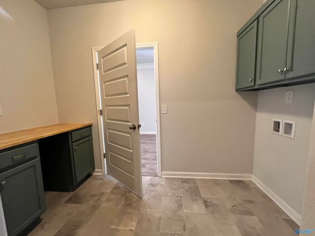 13041 Lantern Pointe Way, Harvest, AL 35749