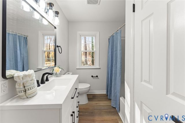 405 Thompson St, Ashland, VA 23005