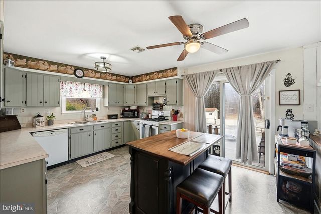 1901 S TIMBER RIDGE RD, Cross Junction, VA 22625