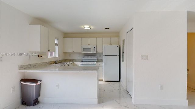 618 SW 2nd Pl 10-60, Florida City, FL 33034