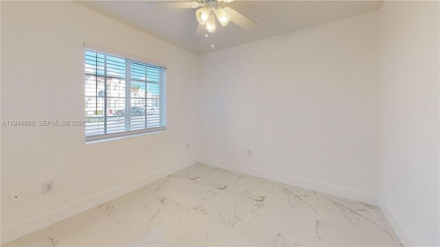 618 SW 2nd Pl 10-60, Florida City, FL 33034