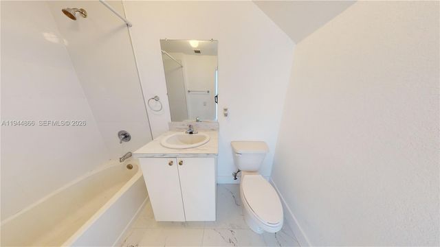 618 SW 2nd Pl 10-60, Florida City, FL 33034