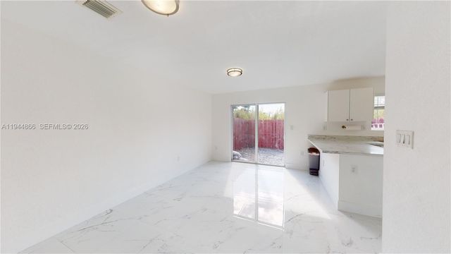 618 SW 2nd Pl 10-60, Florida City, FL 33034