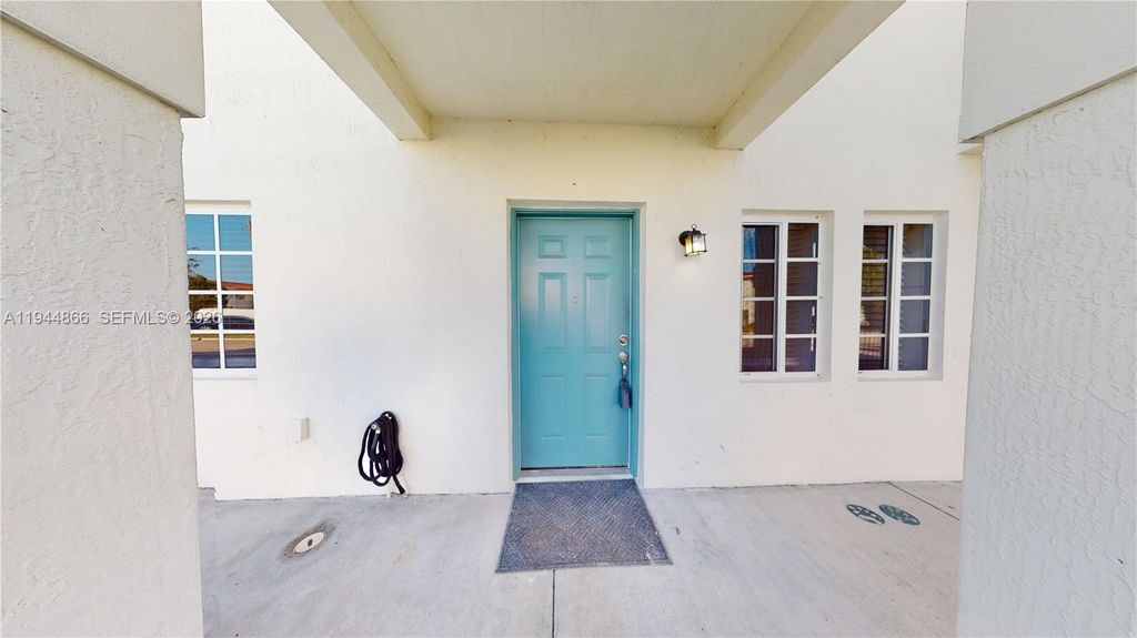 618 SW 2nd Pl 10-60, Florida City, FL 33034