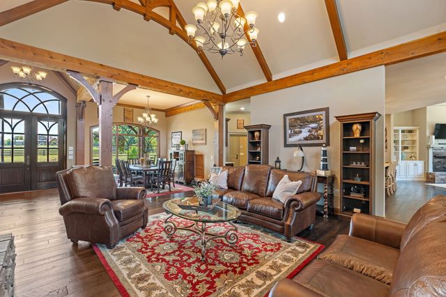 6704 Highway 52, W, Lafayette, TN 37083