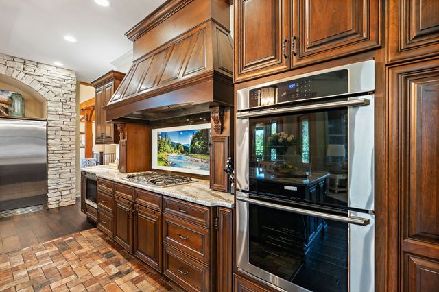 6704 Highway 52, W, Lafayette, TN 37083