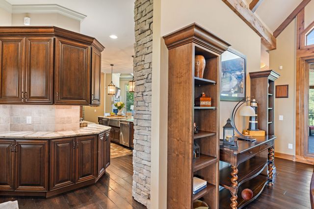 6704 Highway 52, W, Lafayette, TN 37083