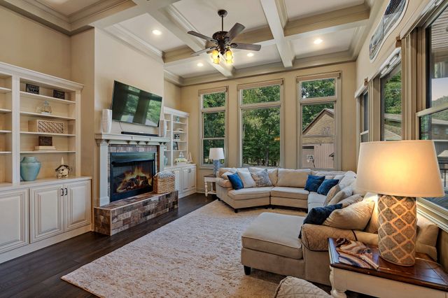 6704 Highway 52, W, Lafayette, TN 37083