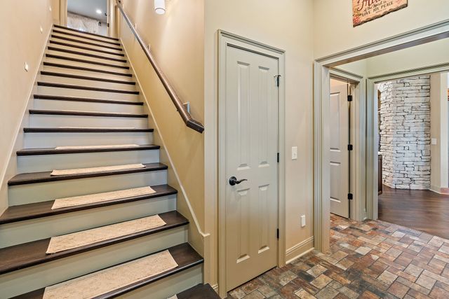 6704 Highway 52, W, Lafayette, TN 37083