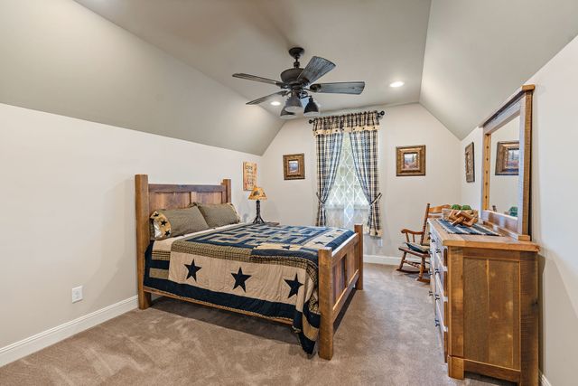 6704 Highway 52, W, Lafayette, TN 37083