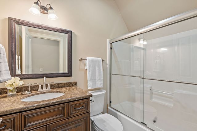 6704 Highway 52, W, Lafayette, TN 37083