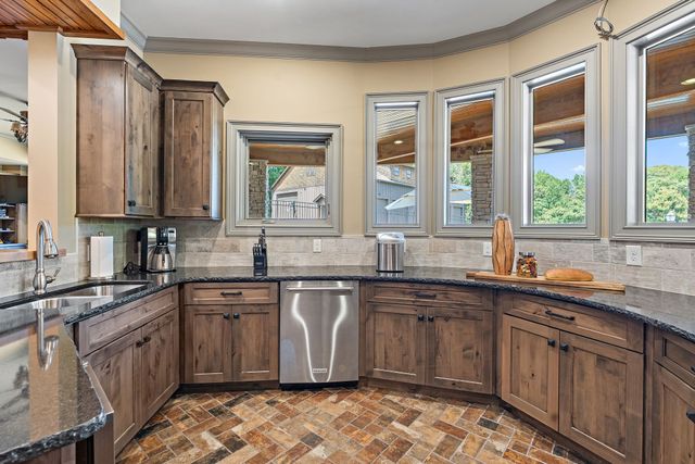 6704 Highway 52, W, Lafayette, TN 37083