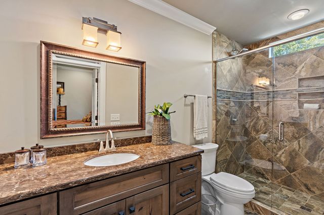 6704 Highway 52, W, Lafayette, TN 37083