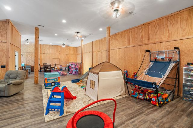 6704 Highway 52, W, Lafayette, TN 37083