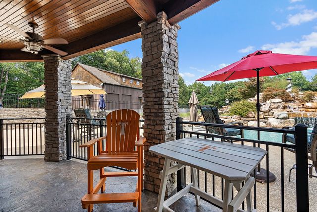 6704 Highway 52, W, Lafayette, TN 37083