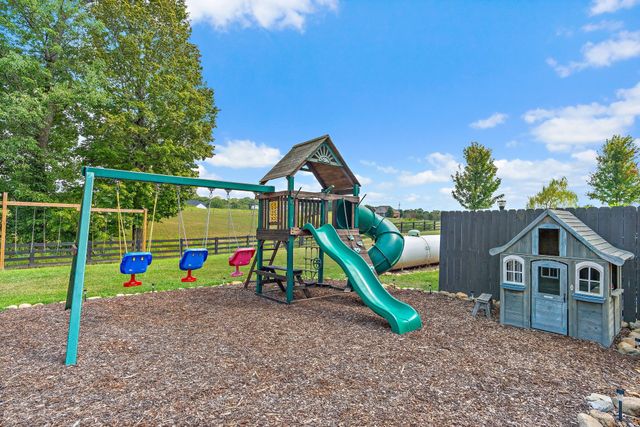 6704 Highway 52, W, Lafayette, TN 37083