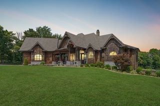 6704 Highway 52, W, Lafayette, TN 37083