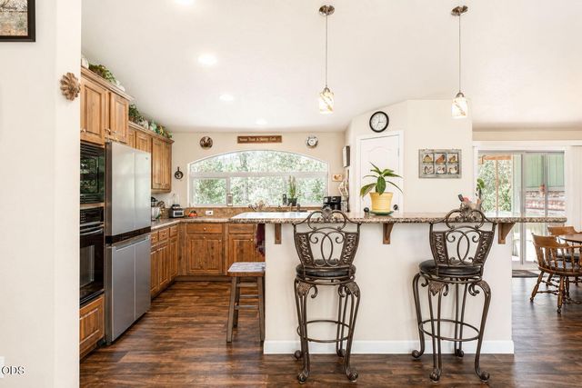 1800 Lampman Road, Gold Hill, OR 97525