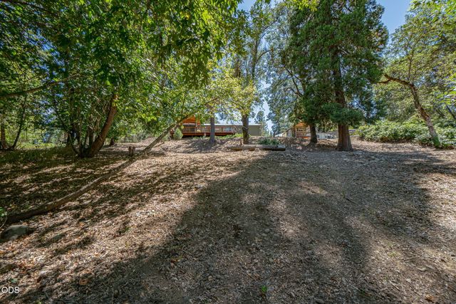 1800 Lampman Road, Gold Hill, OR 97525
