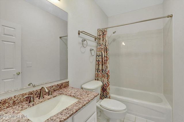 337 Saint Andrews Place, Manalapan, NJ 07726