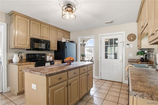 1910 Collier, Tuscaloosa, AL 35405